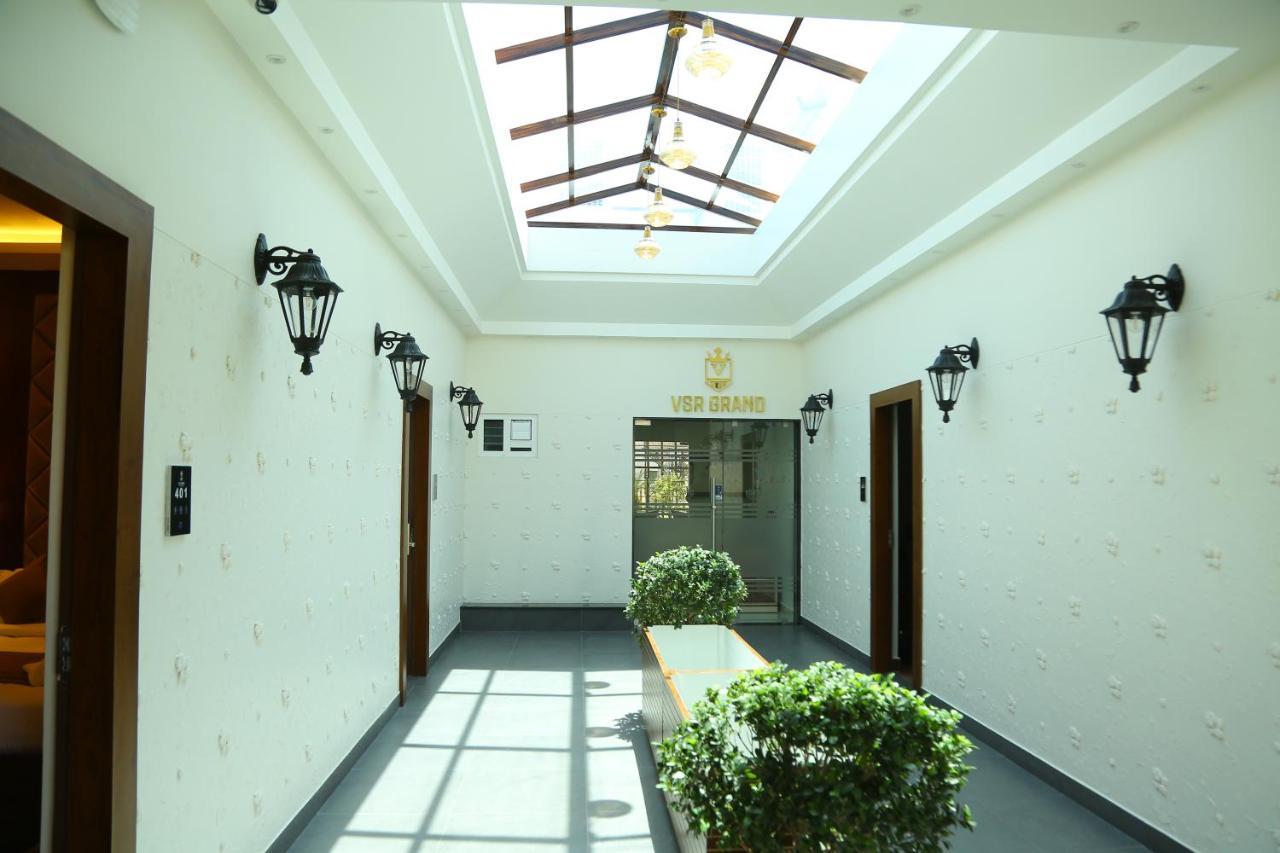 Vsr Grand Hotel Madanapalle Luaran gambar